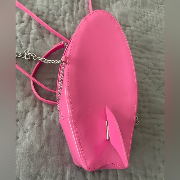 Betsey Johnson Surfs Up Pink Surfboard Crossbody Bag Zippered Silver Tropical - Picture 7 of 9